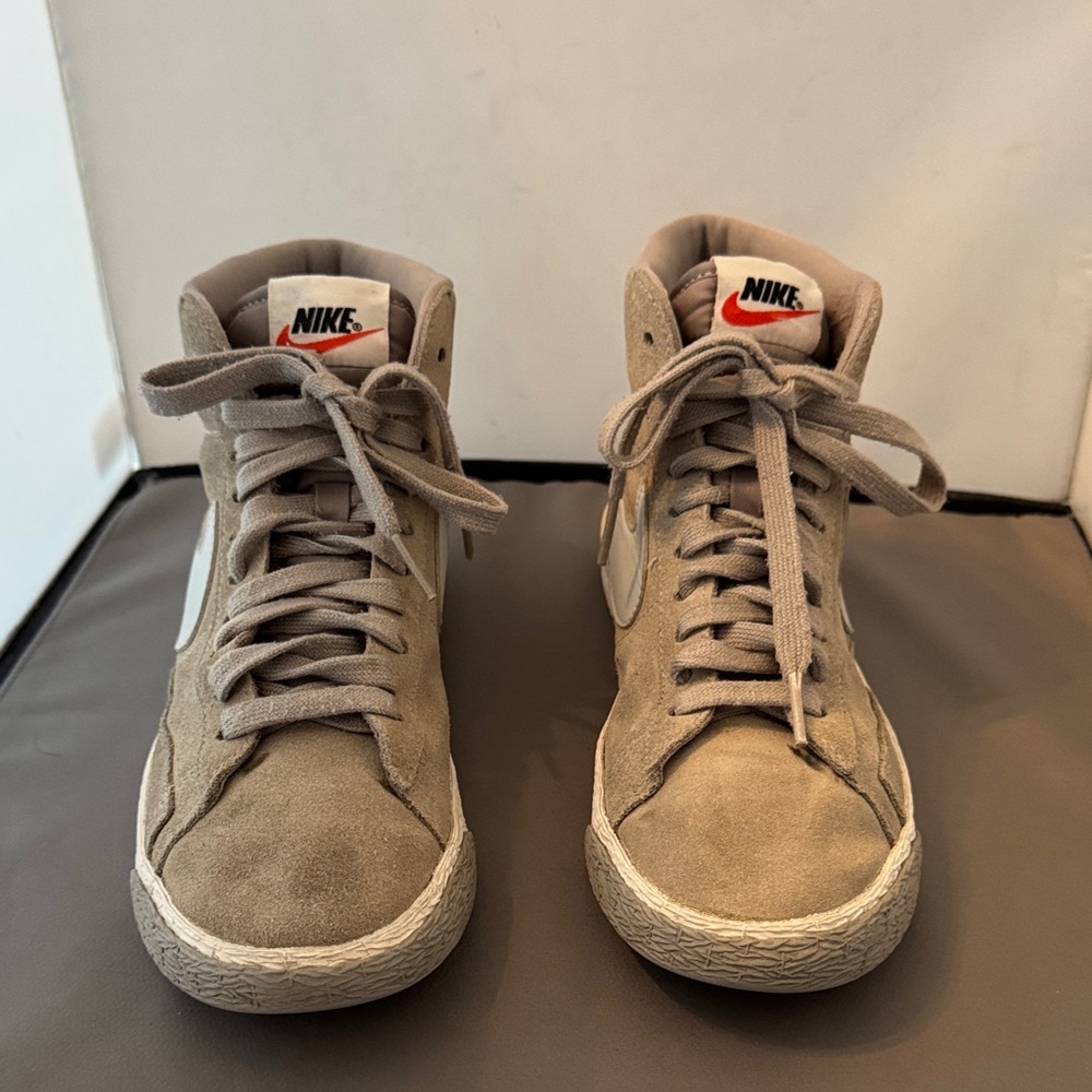 Nike Men's Suede Sneakers - grey/blue size 7
